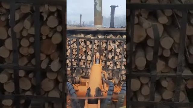 Мастер-класс по загрузке углевыжигательной печи амкодором! смотреть онлайн