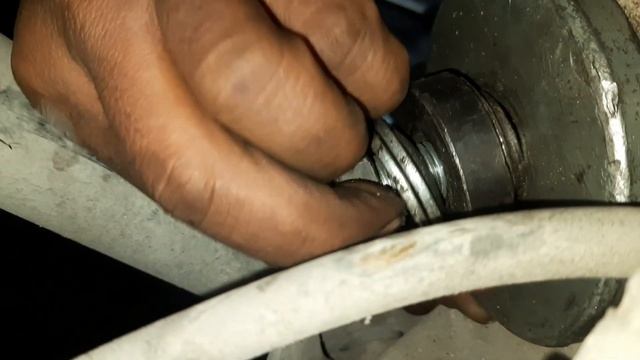 Aparatla arka bilya değişimi Transporter Caravelle смотреть онлайн