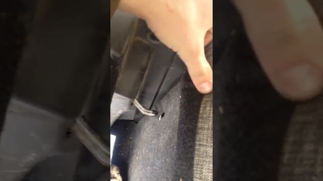 Как разобрать салонный пластик багажника и задних пассажиров смотреть онлайн