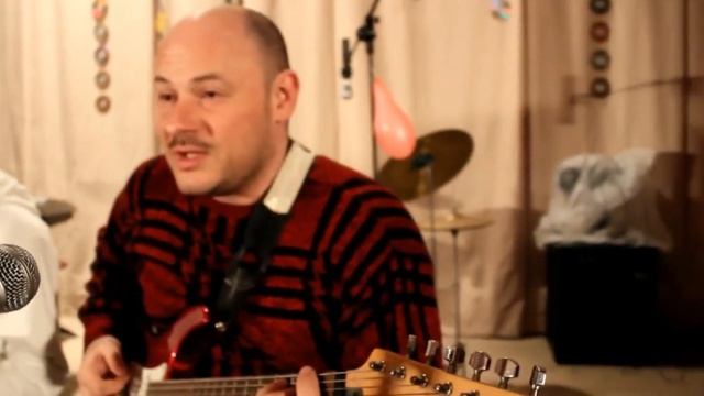 Зелёный Гитарист - Друзья смотреть онлайн