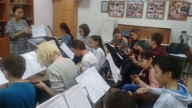 Скоро концерт! Репетиция с Дилярой Куанышевой. 15.12.2018 г. смотреть онлайн