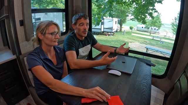 You can't get a job! Ghost jobs, scams & confusion! смотреть онлайн