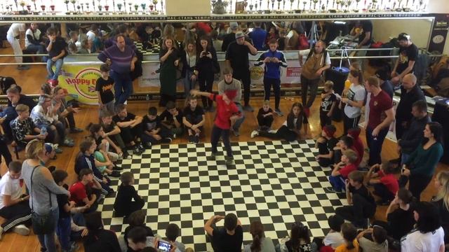 SKIiLLSbattle (Анапа) - выход b-boy Miron & b-boy Megatron - 12 ноября 2017 смотреть онлайн