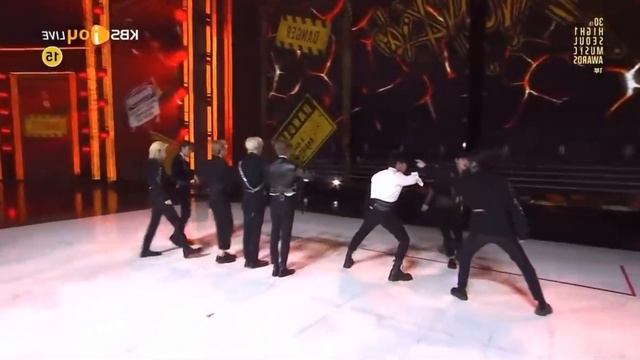 STRAY KIDS at Seoul Music Awards (SMA) - intro + back door + 3racha perfomance + dance performance смотреть онлайн