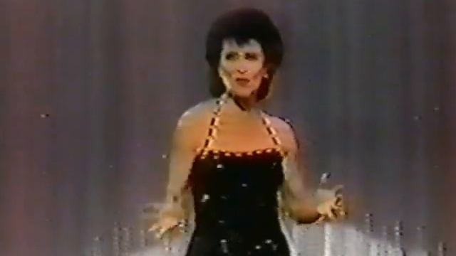 Chita Rivera and Juliet Prowse in SWEET CHARITY Medley, intro'd by angry Dick Van Dyke смотреть онлайн