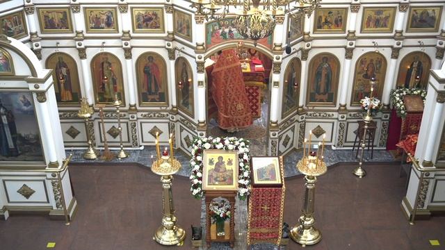 9:00 Пятница Светлой седмицы. ПРЕСТОЛЬНЫЙ ПРАЗДНИК. Литургия. Водоосвятный молебен. смотреть онлайн