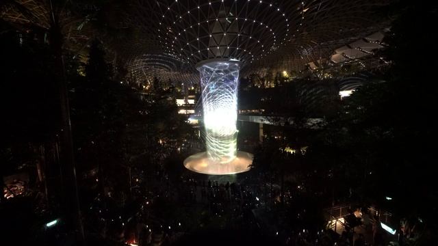 Jewel Changi Airport Light & Sound Show   Arrival To Earth