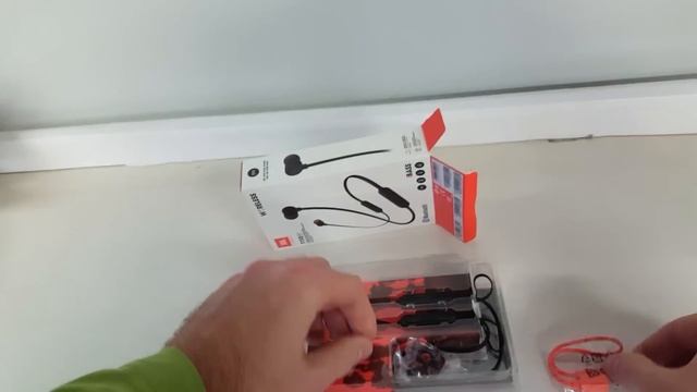 JBL T110bt - Unboxing & Review смотреть онлайн