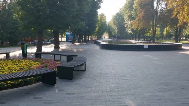Парк на бульваре Юрьева после реконструкции, Харьков, август 2021 смотреть онлайн