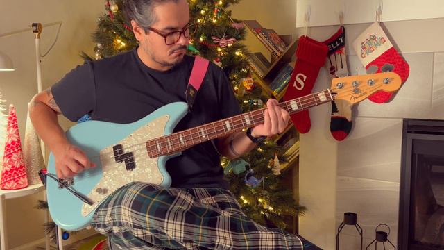 Blink-182 "Not Another Christmas Song" BASS COVER w/Fender Mark Hoppus Jaguar смотреть онлайн