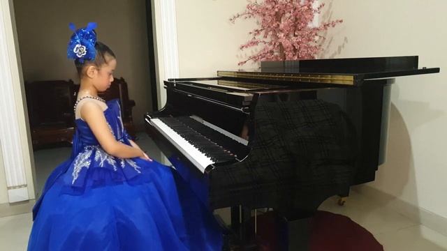 Jelica Angelline Zecy Yang - Джелика Анджеллина Зеси Янг (08.06.2013) смотреть онлайн