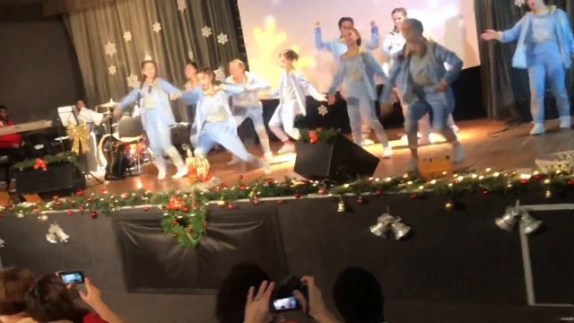 На рождество в Ассамблея Божья смотреть онлайн