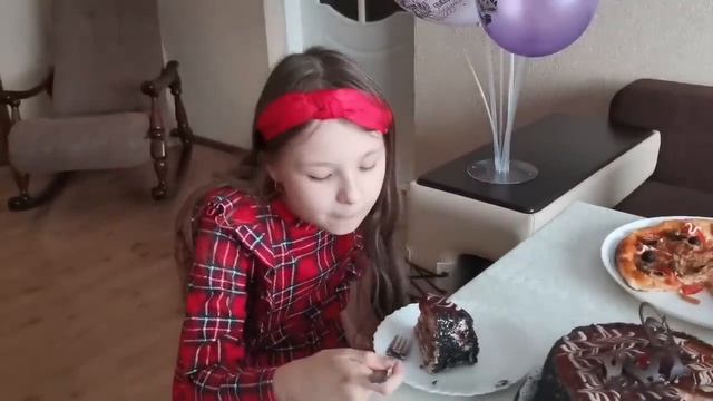 Влог:Купили Дом на Юге / День рождения доченьки/ Еле занесли подарок /Она не ожидала/Подарки смотреть онлайн