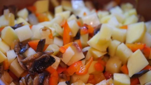 Грибной суп пюре из шампиньонов! Простой рецепт блюда на обед! смотреть онлайн