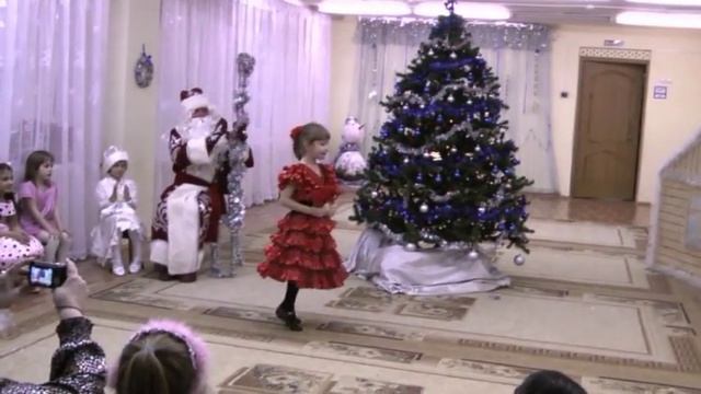 Испанский танец в детcком саду Spanish Dance In Kindergarten смотреть онлайн