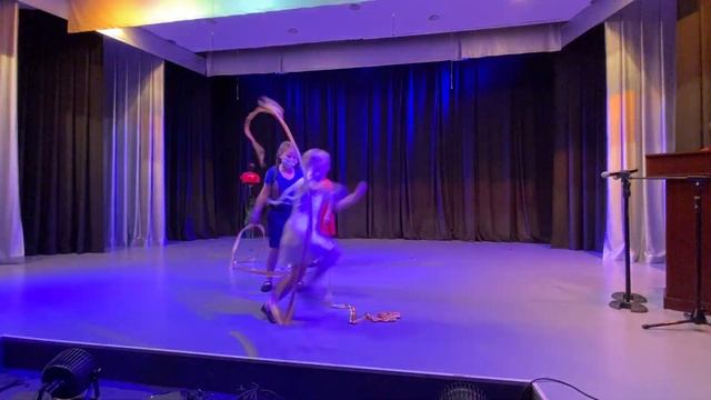 Танцевальная группа «Детки Урала» с танцем «Девочка Россия», руководитель Пустовая Кристина Владим. смотреть онлайн