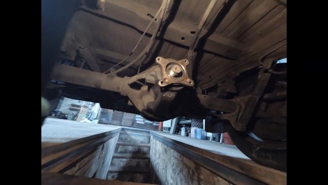 Замена сальника хвостовика Sprinter 906 смотреть онлайн