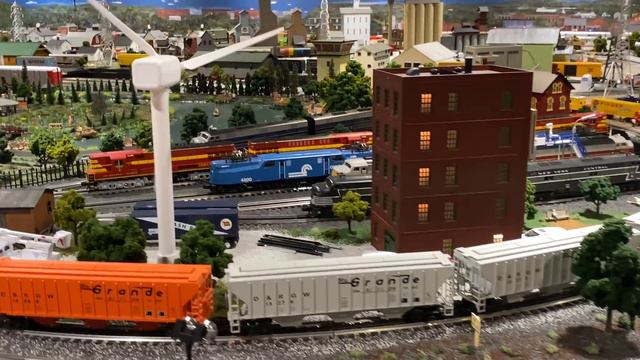 LARGEST Family Owned O-Gauge Train Layout In The America!! - Cornerfield Model Railroad Museum