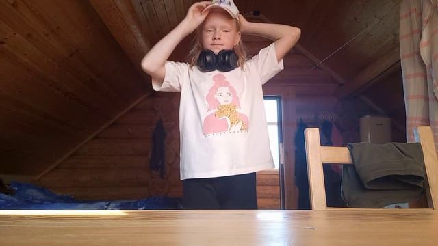 🏝️летим на море🏝️ 🛩️как думаете куда летим?🛩️ 💋наш перелёт💋 #Машка бумажка и её питомцы# смотреть онлайн