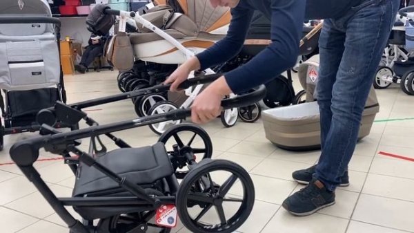 Обзор детской коляски Adamex Rimini 2021 @koliaskid ТЦ АЭРОБУС Москва