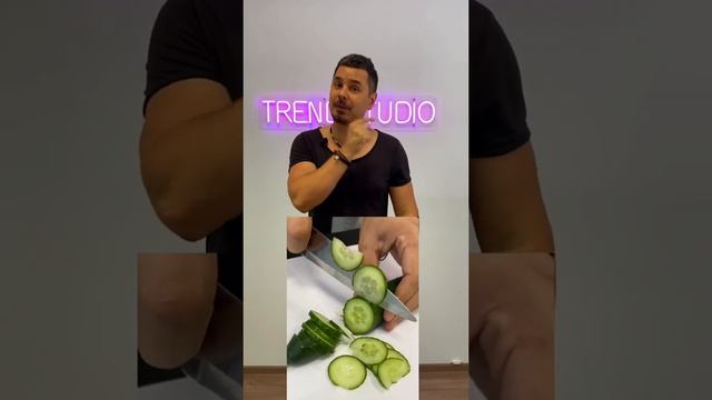 Как правильно резать огурец?Лайфхак смотреть онлайн