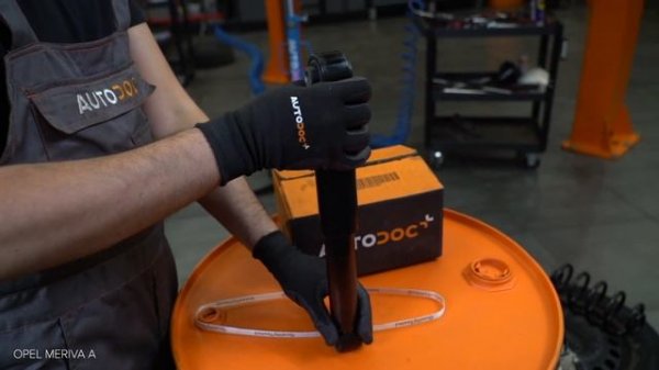 Wie OPEL MERIVA A Stoßdämpfer hinten wechseln [AUTODOC TUTORIAL]