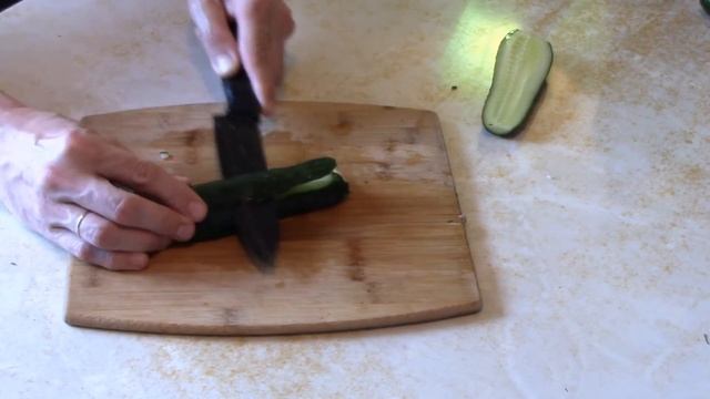 Окрошка на квасе с ряженкой. Такая освежающая и аппетитная! смотреть онлайн