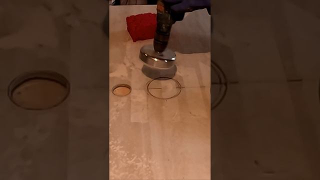 Делаем отверстия в керамограните #shorts смотреть онлайн