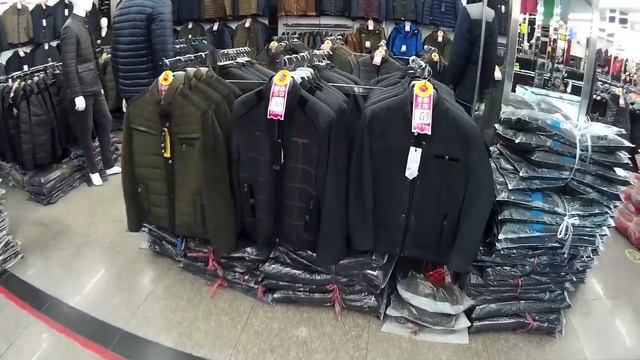 Цены на одежду в торговом центре в Китае смотреть онлайн