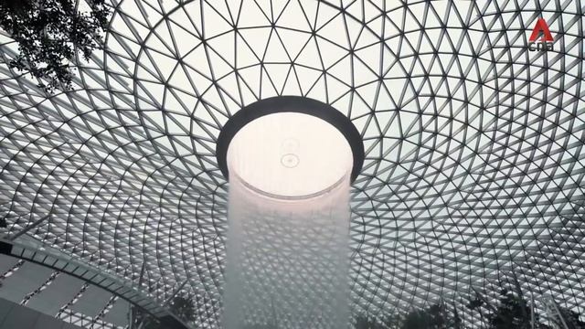 See Jewel Changi Airport in a new light смотреть онлайн