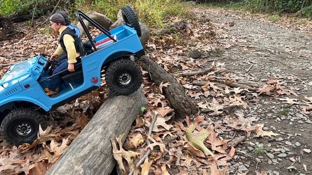 Han and Lando’s lifted 1/6 FMS Jimny смотреть онлайн