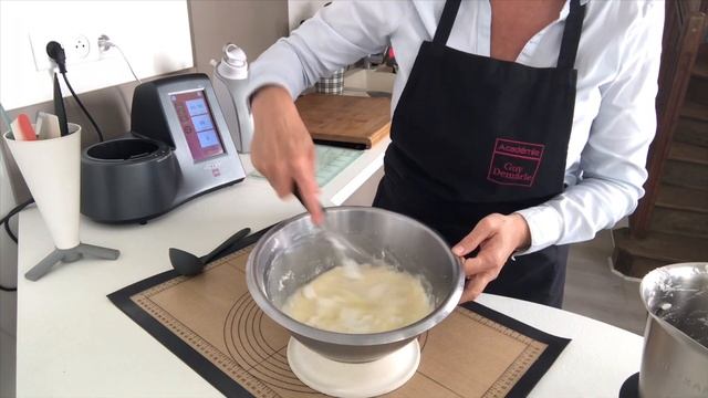 GAUFRES SUCREES : l'atelier culinaire Guy Demarle смотреть онлайн