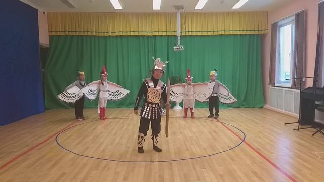 Детский сад №19 "Кэнчээри" - Авангардная мода смотреть онлайн