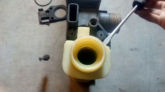 Меняем расширительный бачок на радиаторах BMW смотреть онлайн