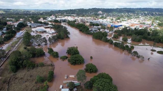 Drone footage of Lismore Flood, March 1st 2022 смотреть онлайн