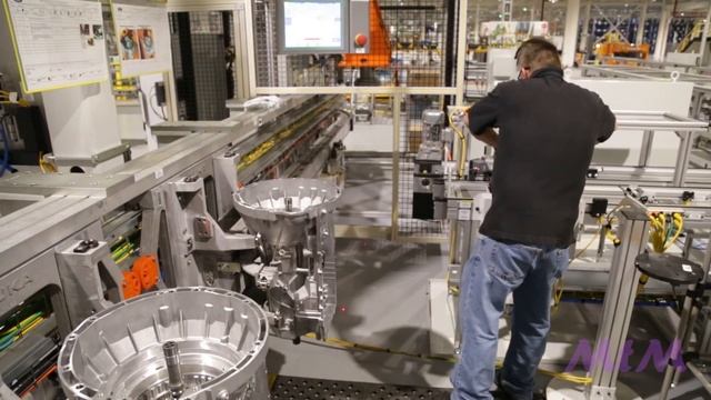 Building GM- Ford's new 10 speed auto transmission! смотреть онлайн
