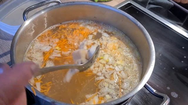 ЦАРСКАЯ УХА ИЗ ЩУЧЬИХ ГОЛОВ. Один из самых вкусных вариантов приготовления. Hechtsuppe. смотреть онлайн