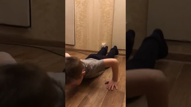 60 отжиманий до пола!!!! Сын ??? смотреть онлайн