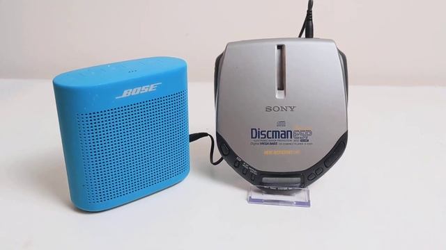 Sony D-E301 Portable CD Discman Product Demo смотреть онлайн