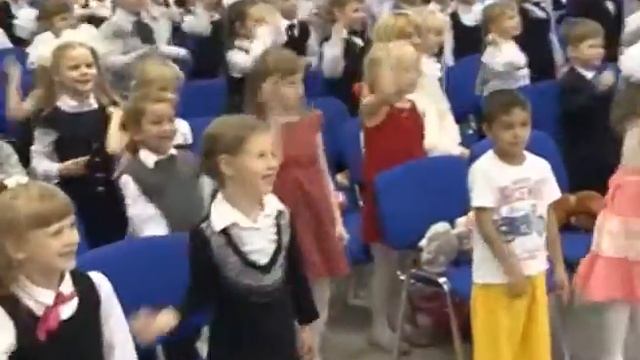 Посвящение в первоклассники. Светогорская школа 2015 смотреть онлайн