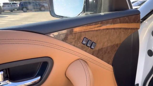 2016 Infiniti QX80 смотреть онлайн