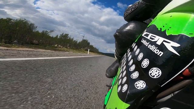 Не вошёл в поворот на Honda CBR 600 RR