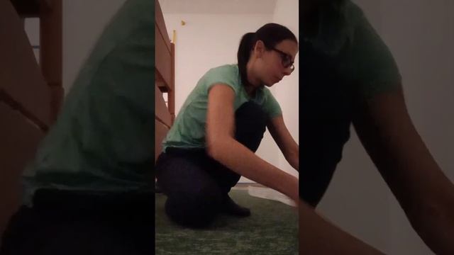 Процесс подготовки комнаты перед покраской в ускорении смотреть онлайн