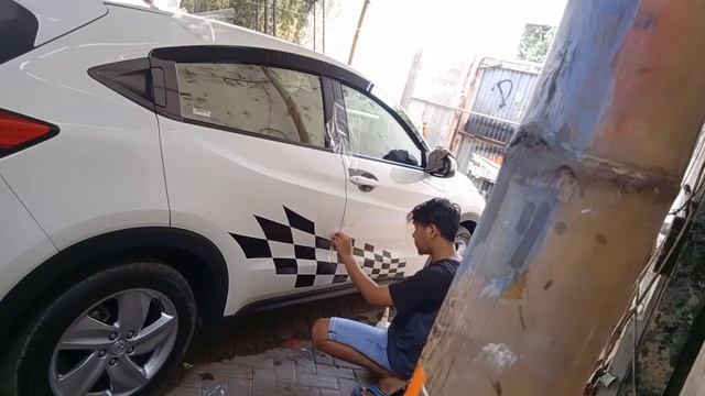 CUTTING STICKER MOBIL HRV смотреть онлайн
