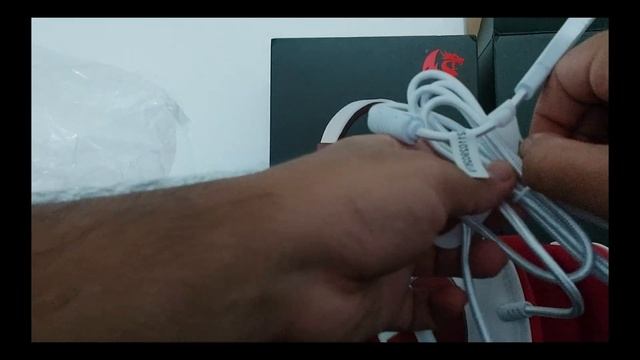 Redragon Zeus X - Unboxing смотреть онлайн