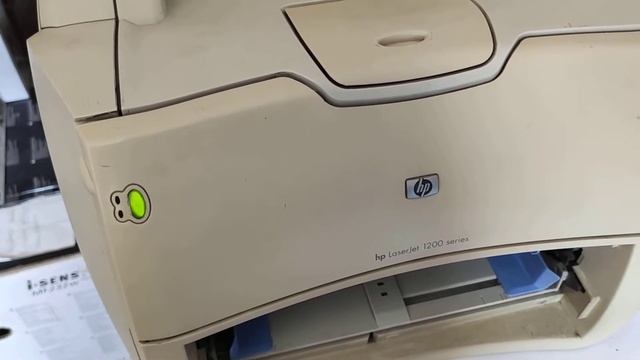 Принтер HP LaserJet 1200 бесконечно гудит и не входит в готовность. смотреть онлайн