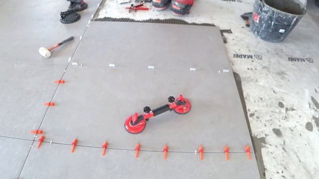 Укладка плитки 60 /120 от А до Я. Весь процесс в мелочах. смотреть онлайн