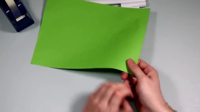 Пистолет полностью из бумаги. Стреляет резинками. смотреть онлайн