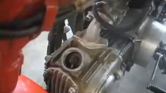 Регулировка клапанов на Honda Monkey. смотреть онлайн