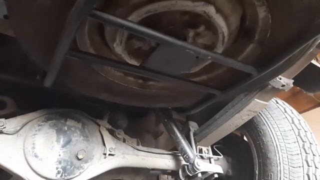 Глушитель от уаз на Toyota town Ace и самодельный подрамник под запосное колесо смотреть онлайн